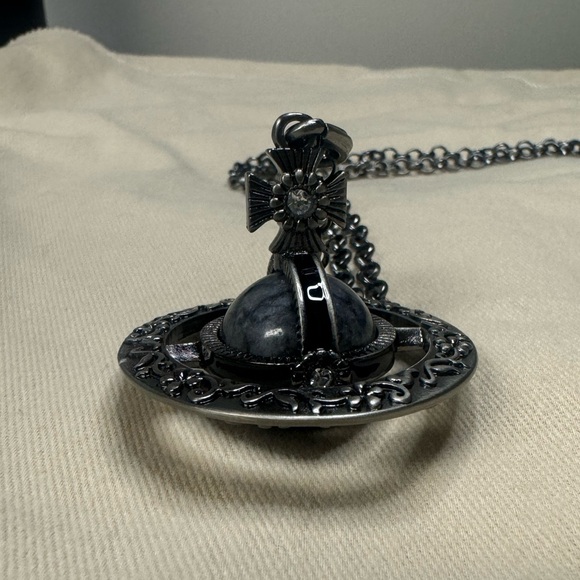 Vivienne Westwood Black Orb Necklace Large - Picture 3 of 7